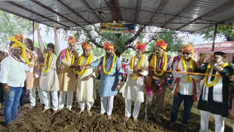 प्रयागराज के अरविंद तिवारी ने दंगल में मारी बाजी, धोबीपाट से निगम पहलवान को चित कर जीते 51 हजार