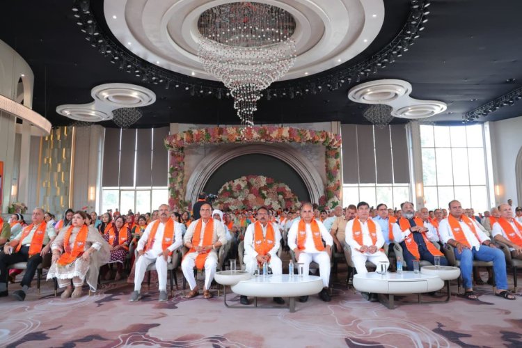 दिल्ली में 6,538 जगहों पर सुनी गई PM मोदी की ‘मन की बात’, CM रेखा गुप्ता समेत BJP नेताओं ने की सहभागिता