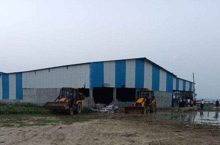 प्रयागराज में अवैध प्लाटिंग पर PDA का बुलडोजर, करीब 4 हजार वर्गमीटर जमीन कराई मुक्त
