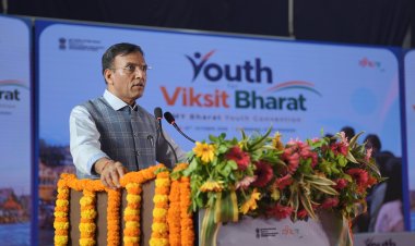 वाराणसी में 94वें ‘फिट इंडिया संडे ऑन साइकिल’ में शामिल हुए मनसुख मांडविया, युवाओं ने दिया नशामुक्ति का संदेश