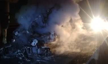 कानपुर में कंटेनर से टकराकर लोडर में लगी भीषण आग, परिचालक की जिंदा जलकर मौत