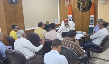 यूपी में धान खरीद व्यवस्था की समीक्षा, मंत्री मनोज पाण्डेय बोले- किसानों को परेशानी हुई तो होगी कार्रवाई