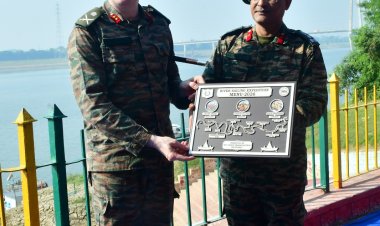 प्रयागराज से वाराणसी तक गंगा में उतरे 60 NCC कैडेट्स, 10 दिन तक चलाएंगे ‘मिशन गंगा’