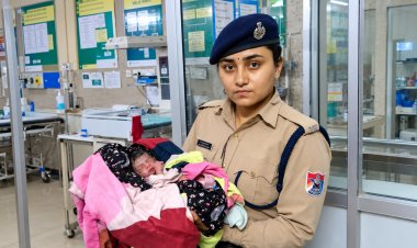कानपुर सेंट्रल पर ट्रेन में गूंजी किलकारी, RPF ने जच्चा-बच्चा को पहुंचाया अस्पताल