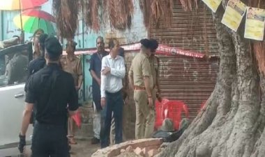 लखनऊ तिहरा हत्याकांड: पीड़ित परिवार से मिले DGP राजीव कृष्णा, आरोपितों पर सख्त कार्रवाई का भरोसा