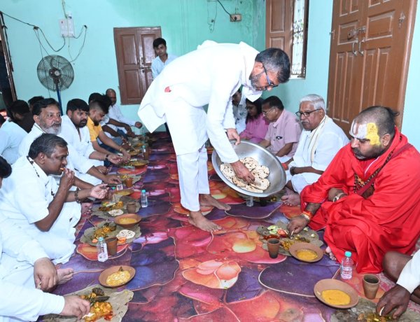 357 साल बाद फिर मिले बिछड़े परिवार के लोग, जौनपुर में आठ पीढ़ियों का हुआ ऐतिहासिक कुल मिलन