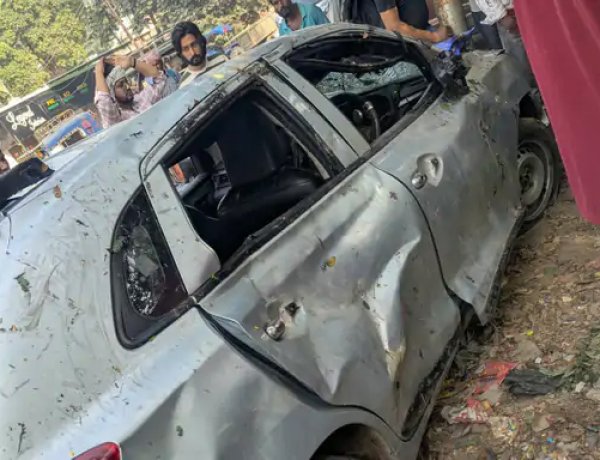 मथुरा में नाले में गिरी कार, 18 वर्षीय युवक की मौत; दो गंभीर घायल
