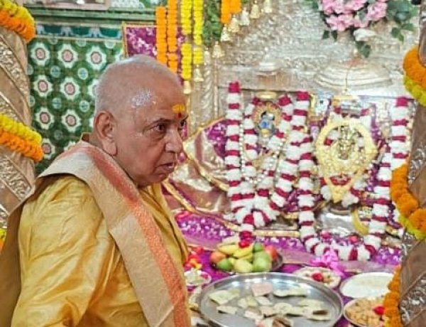 शरद पूर्णिमा पर मां कल्याणी का अलौकिक महाशृंगार, महाआरती में उमड़े श्रद्धालु