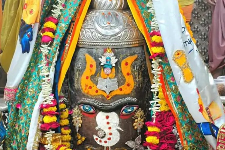 भस्म आरती में राजा स्वरूप में सजे बाबा महाकाल, भांग-चंदन और रजत आभूषणों से हुआ श्रृंगार