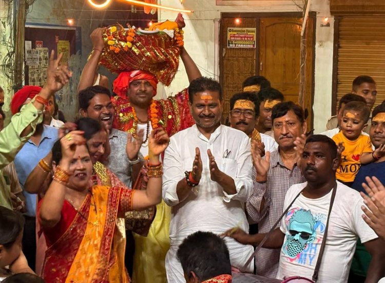 गोवर्धन लीला से श्रीकृष्ण ने तोड़ा इंद्र का अहंकार, प्रेम और प्रकृति के सम्मान का दिया संदेश: बटुक महाराज