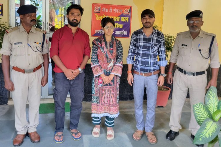 बांदा स्टेशन पर ट्रेन से सुरक्षित उतारी गई 16 वर्षीय किशोरी, RPF ने परिजनों को सौंपा
