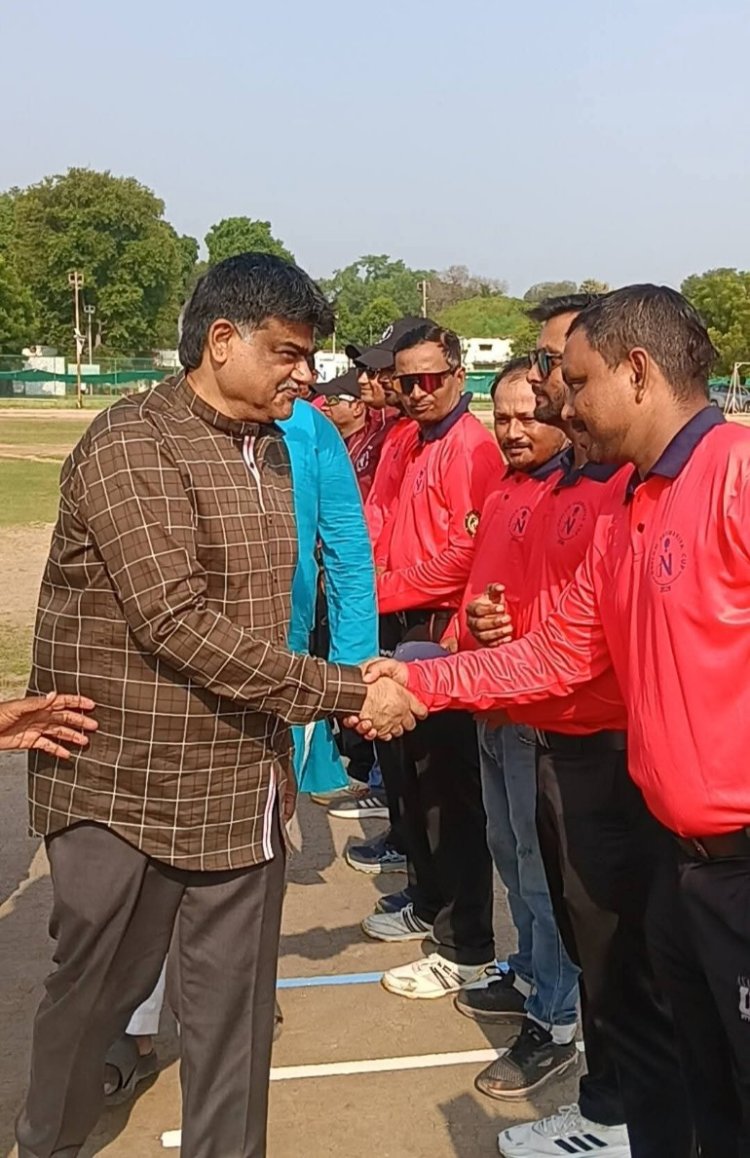 नीलम करवरिया कप में शहर पश्चिमी और फूलपुर की जीत, सागर शर्मा का नाबाद अर्धशतक