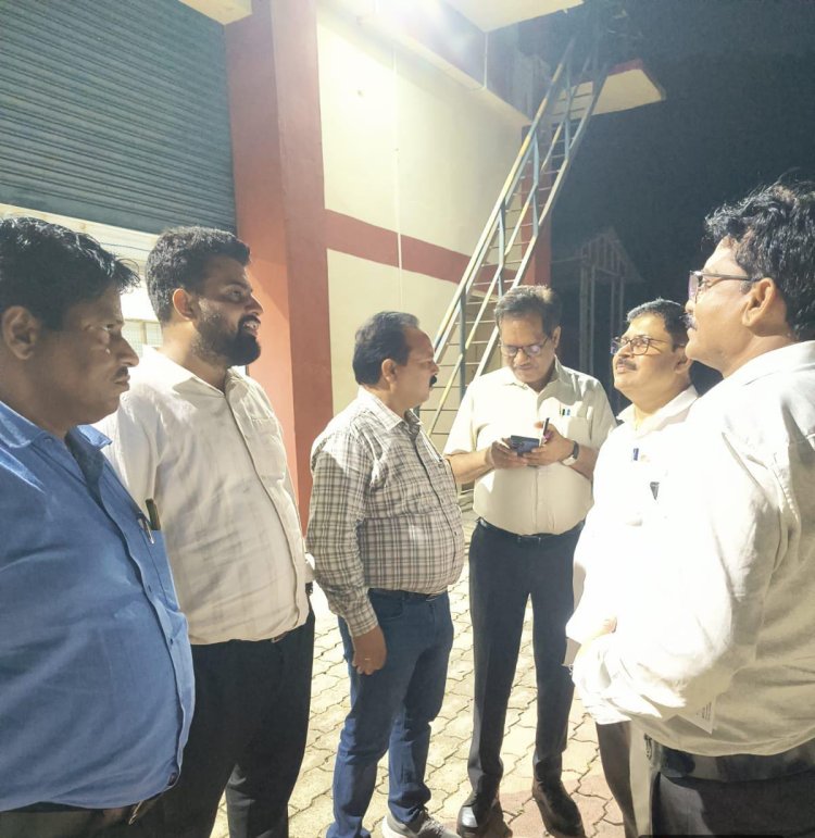 मीरजापुर के लहुरियादह में पेयजल व्यवस्था की जांच, एडीएम ने ग्रामीणों से लिया फीडबैक