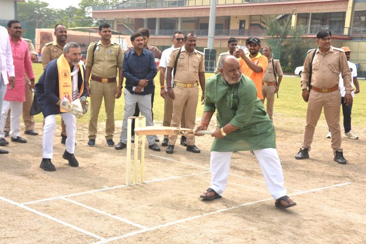 वाराणसी में दिव्यांग क्रिकेटरों का दमदार प्रदर्शन, झारखंड और पश्चिम बंगाल ने जीते मुकाबले