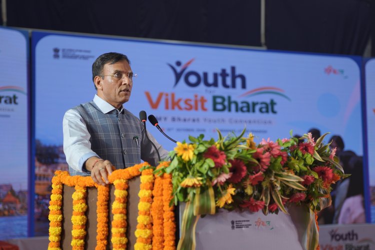 वाराणसी में 94वें ‘फिट इंडिया संडे ऑन साइकिल’ में शामिल हुए मनसुख मांडविया, युवाओं ने दिया नशामुक्ति का संदेश