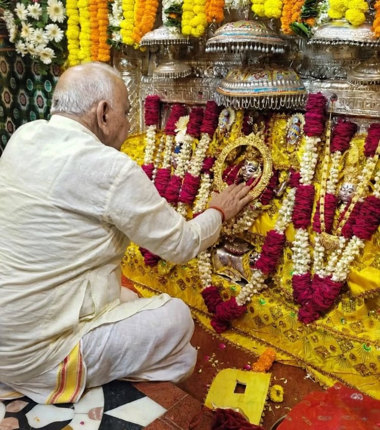 प्रयागराज: मां कल्याणी देवी के कात्यायनी स्वरूप के दर्शन कर निहाल हुए भक्त, महापौर ने की आरती