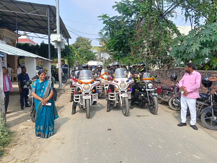 22 बाइकों पर सवार 38 पुलिसकर्मियों ने वाराणसी में भरी हुंकार, युवाओं को दिलाया ‘नशे को ना’ का संकल्प