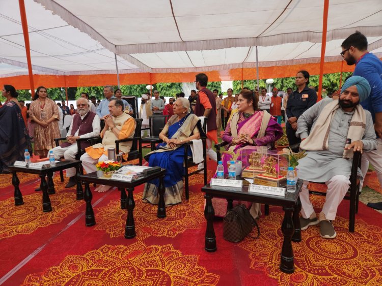 लखनऊ में 5100 कन्याओं का पूजन, डॉ. इंद्रेश कुमार बोले—हर मनुष्य में नारी रक्षा का भाव होना चाहिए
