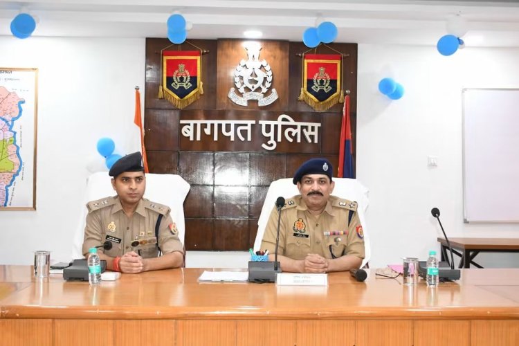 बागपत में बवाल के बाद बड़ी कार्रवाई, महिला चौकी प्रभारी समेत 14 पुलिसकर्मी लाइन हाजिर