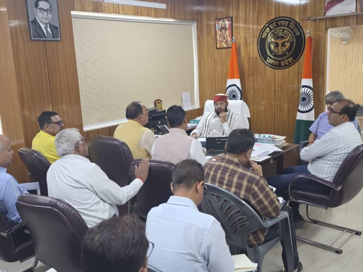 यूपी में धान खरीद व्यवस्था की समीक्षा, मंत्री मनोज पाण्डेय बोले- किसानों को परेशानी हुई तो होगी कार्रवाई