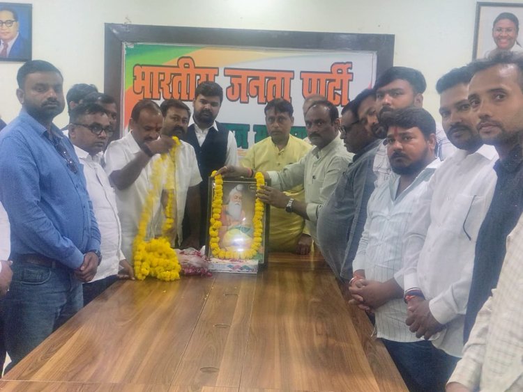 प्रयागराज: कर्म और विचारों से महान बनता है व्यक्ति, बोले संजय गुप्ता