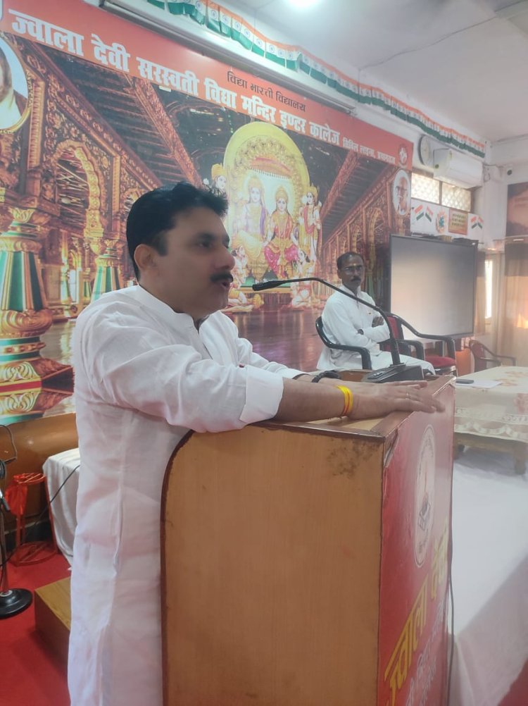 दृढ़ संकल्प और साधना से बदली रत्नाकर ने जीवन की दिशा: सरोज दुबे